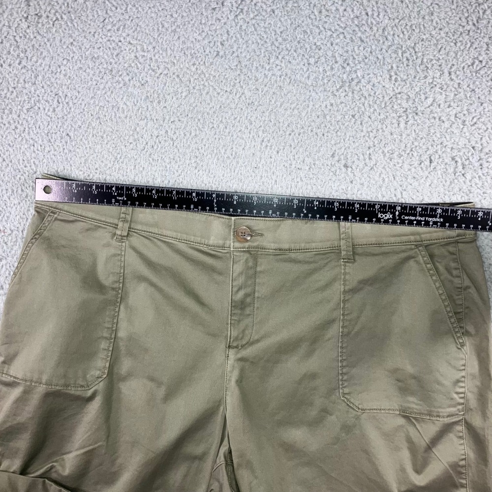 Lane Bryant Shorts Women 20 Chino Casual American Outdoor Preppy Minimalist - Picture 3 of 9